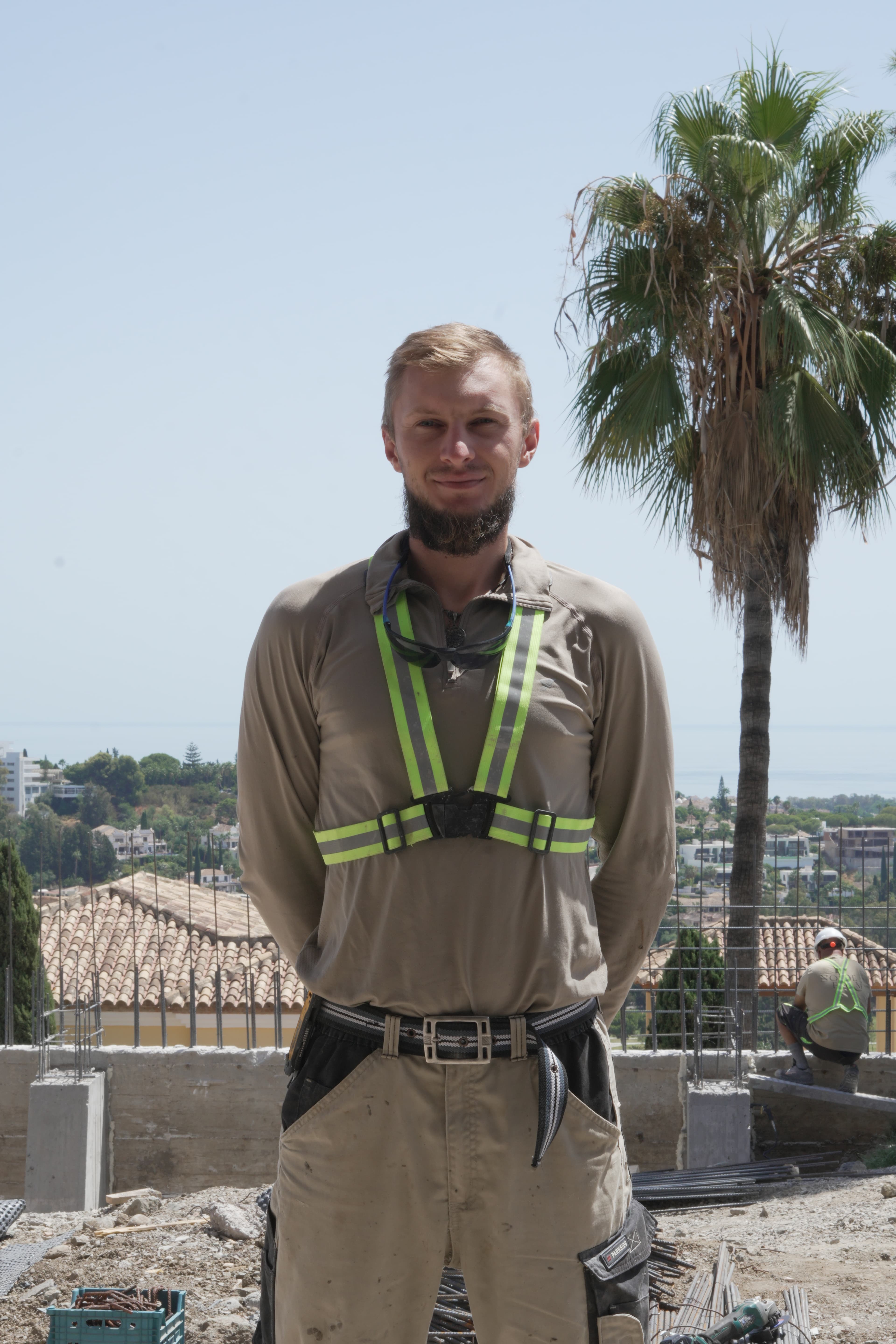 Volodymir Chuenko, Albanil de Structonix